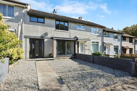 Ochiltree Court, 3 bedroom Mid Terrace House for sale, £125,000