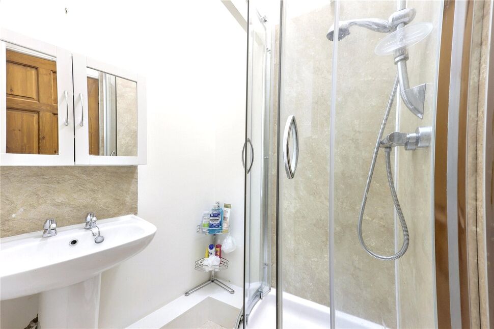 En-Suite Shower Rm