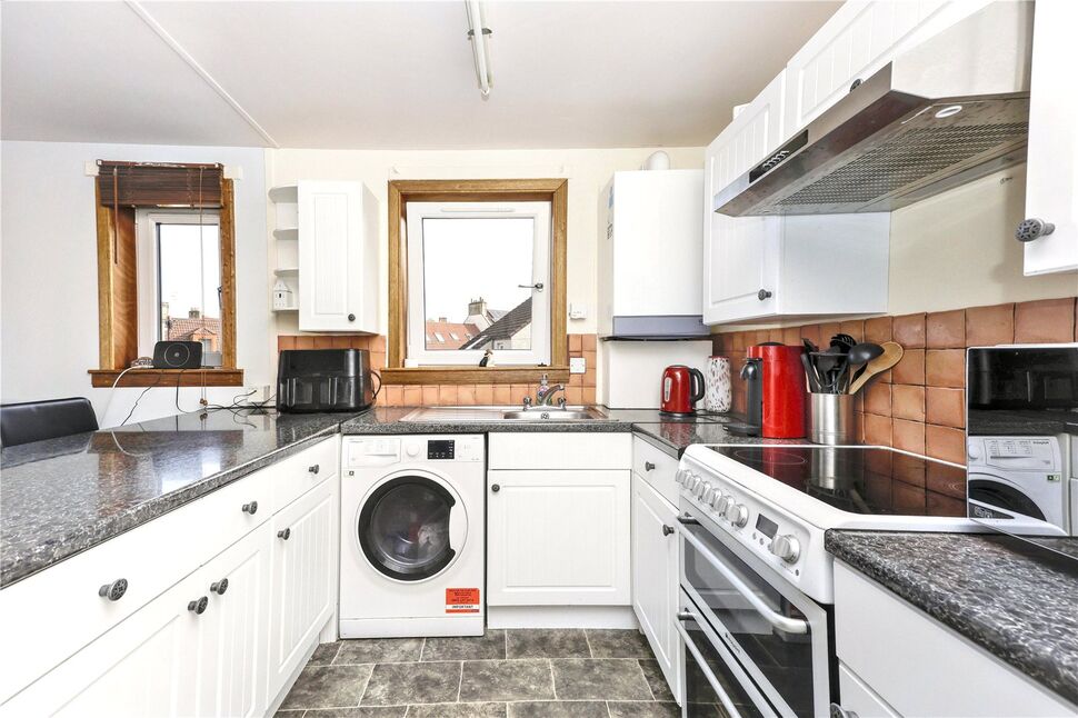 Kitchen / Living Room