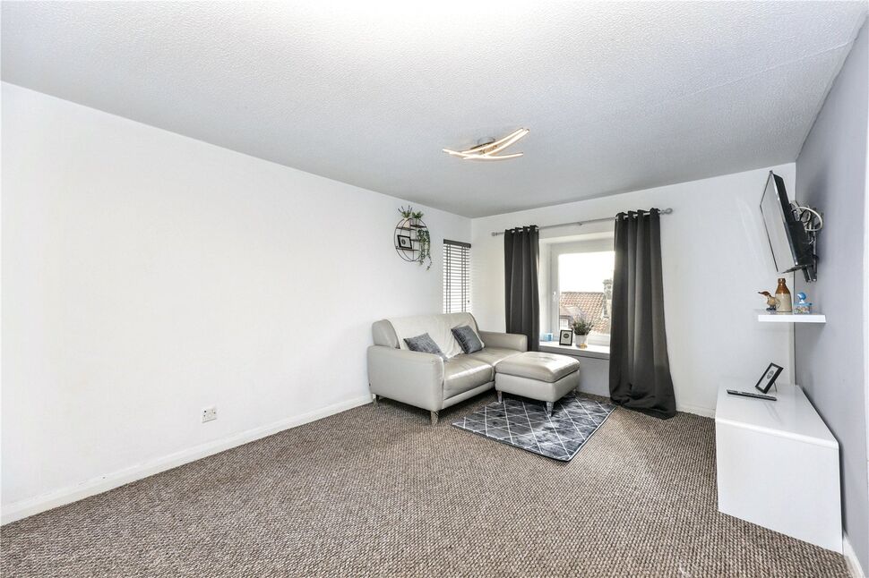 Living Room / Kitchen