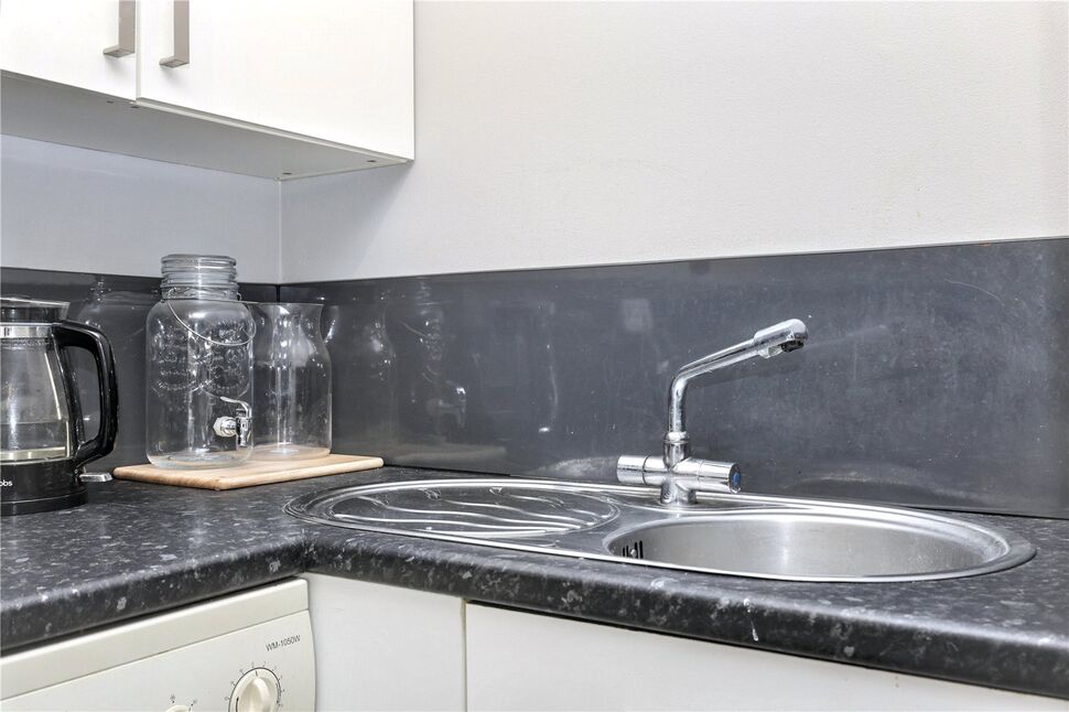 Living Room / Kitchen