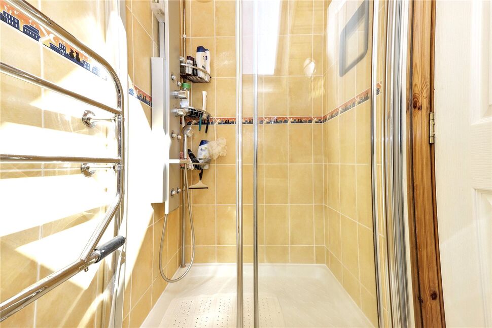 En-Suite Shower