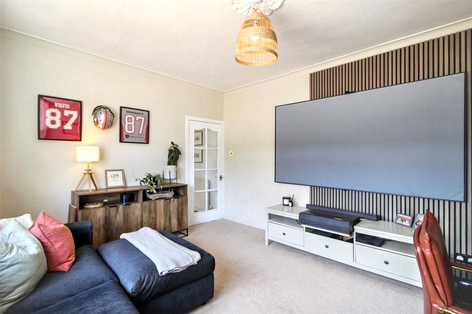 Sitting Room / Bedroom