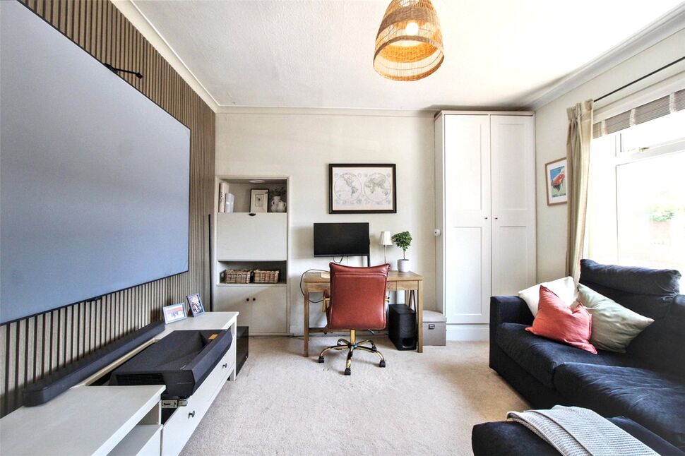 Sitting Room / Bedroom