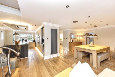 Mount Frost Gardens, 5 bedroom Detached House for sale, &pound;499,950