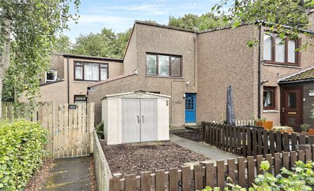 2 bedroom Mid Terrace House for sale