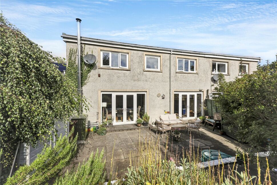 5 bedroom Mid Terrace House for sale