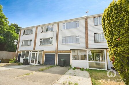 Chestnut Close, 3 bedroom  House to rent, £1,550 pcm