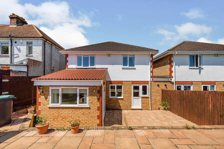 3 bedroom Link Detached House for sale