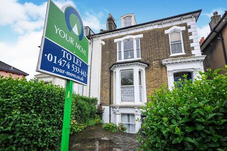 Overcliffe, 1 bedroom  Flat to rent, £1,000 pcm