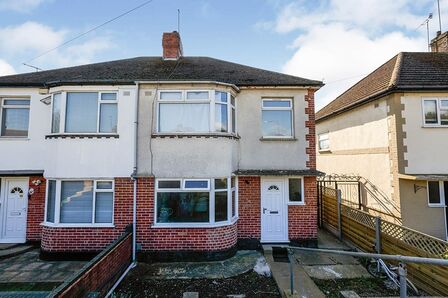 Old Road East, 3 bedroom Semi Detached House to rent, £1,600 pcm