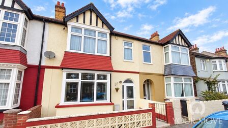 4 bedroom Mid Terrace House for sale