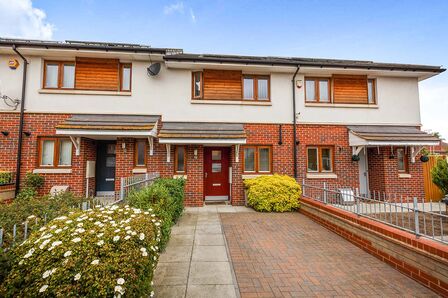 Ferguson Avenue, 2 bedroom Mid Terrace House to rent, &pound;1,595 pcm