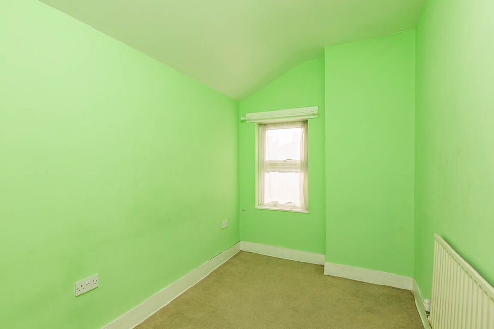 3 bedroom Mid Terrace House for sale, Dover Road, Northfleet, DA11 £