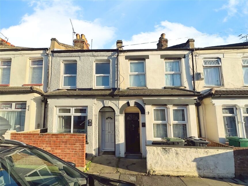 Main image of 2 bedroom Mid Terrace House to rent, Gordon Road, Northfleet, Kent, DA11