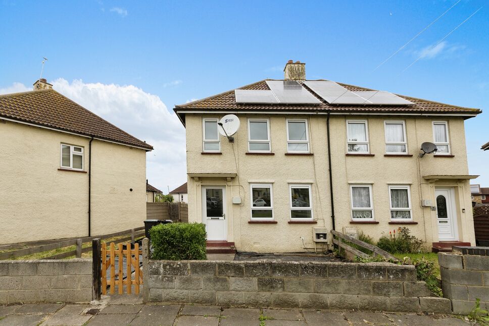 Main image of 3 bedroom Semi Detached House to rent, Gloucester Road, Gravesend, Kent, DA12