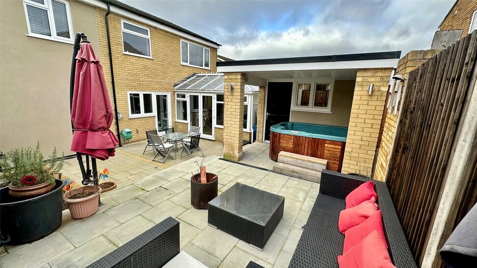 5 bedroom Detached House for sale, Bader Walk, Northfleet, DA11 £550,000