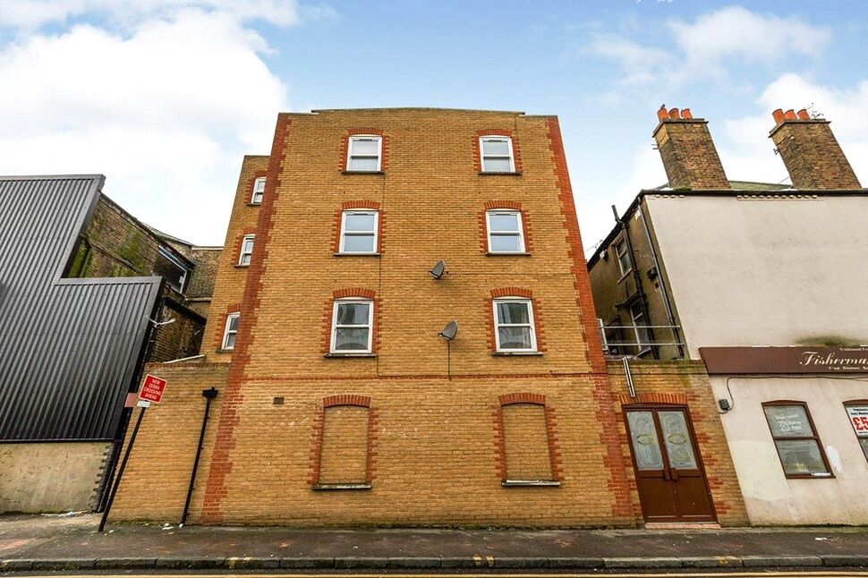 Main image of 1 bedroom Flat to rent, Garrick Street, Gravesend, Kent, DA11