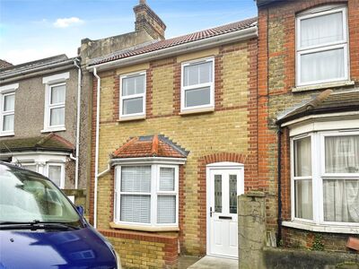 2 bedroom Mid Terrace House to rent