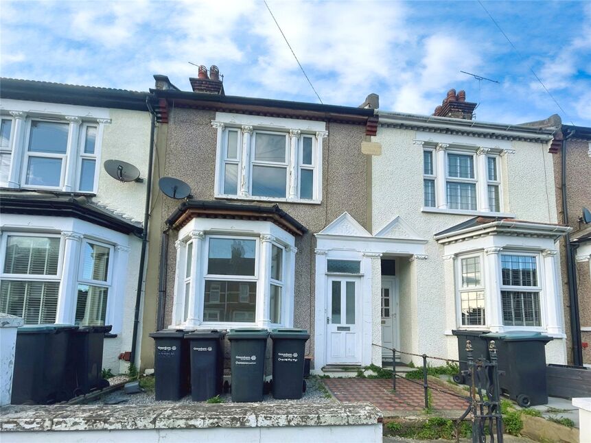Main image of 3 bedroom Mid Terrace House to rent, Gravesend, Kent, DA12