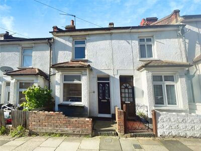 Wingfield Road, 3 bedroom Mid Terrace House to rent, £1,350 pcm