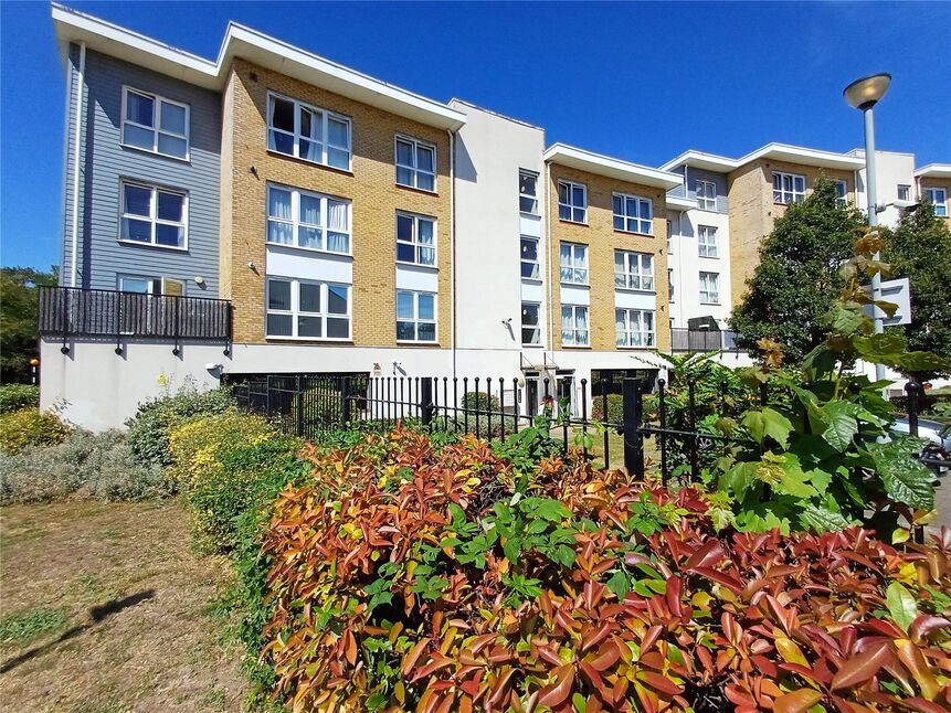 Main image of 1 bedroom Flat for sale, Romulus Road, Gravesend, Kent, DA12