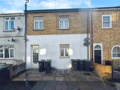 2 bedroom  Flat to rent
