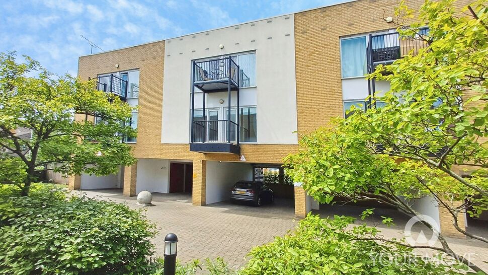 Main image of 2 bedroom Flat for sale, Admirals Way, Gravesend, Kent, DA12