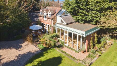 Forge Lane, 3 bedroom Detached House for sale, £825,000