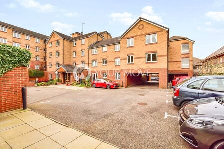 1 bedroom  Flat for sale