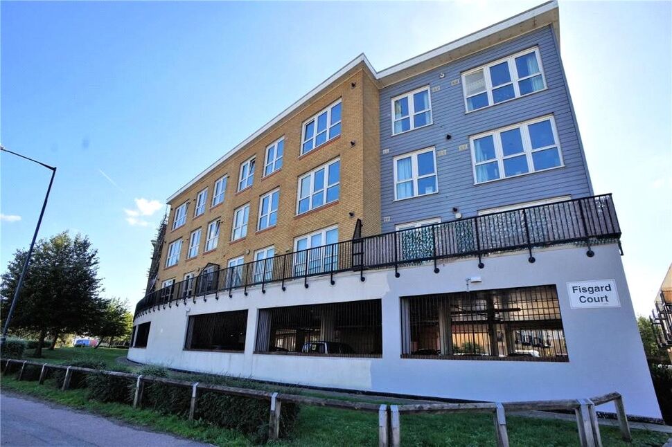 Main image of 1 bedroom Flat for sale, Admirals Way, Gravesend, Kent, DA12