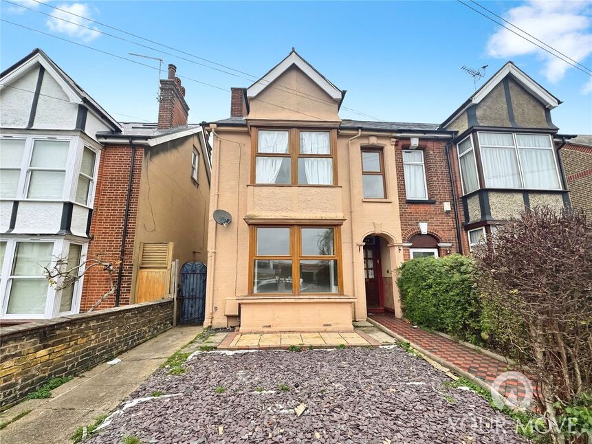 Main image of 5 bedroom Semi Detached House to rent, Gravesend, Kent, DA11