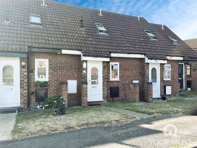 1 bedroom Mid Terrace House for sale