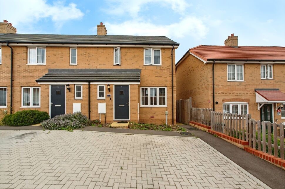 Main image of 3 bedroom End Terrace House for sale, Hectare Lane, Gravesend, Kent, DA11