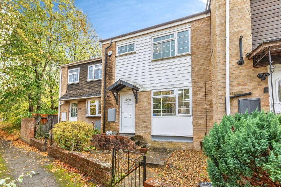 Main image of 2 bedroom Mid Terrace House for sale, Ifield Way, Gravesend, Kent, DA12