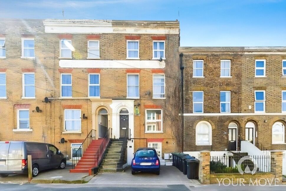 Main image of 1 bedroom Flat to rent, Parrock Street, Gravesend, Kent, DA12