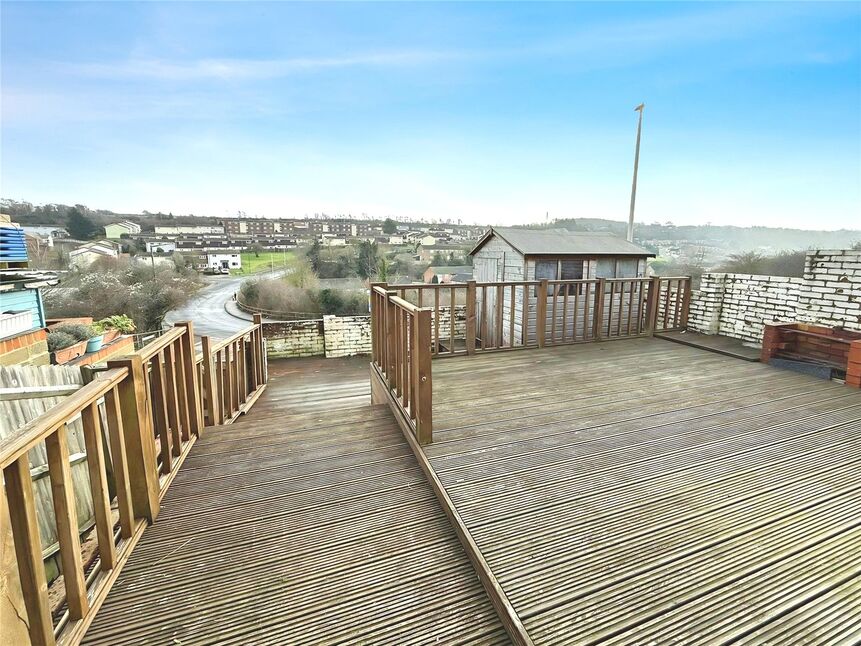 Main image of 3 bedroom Semi Detached House for sale, Ventnor Close, Chatham, Kent, ME5