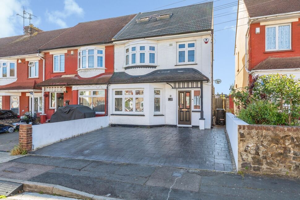Main image of 5 bedroom End Terrace House for sale, Milroy Avenue, Northfleet, Kent, DA11