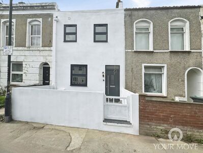 1 bedroom Mid Terrace Property to rent
