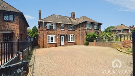 Valley Drive, 5 bedroom Semi Detached House to rent, &pound;1,995 pcm