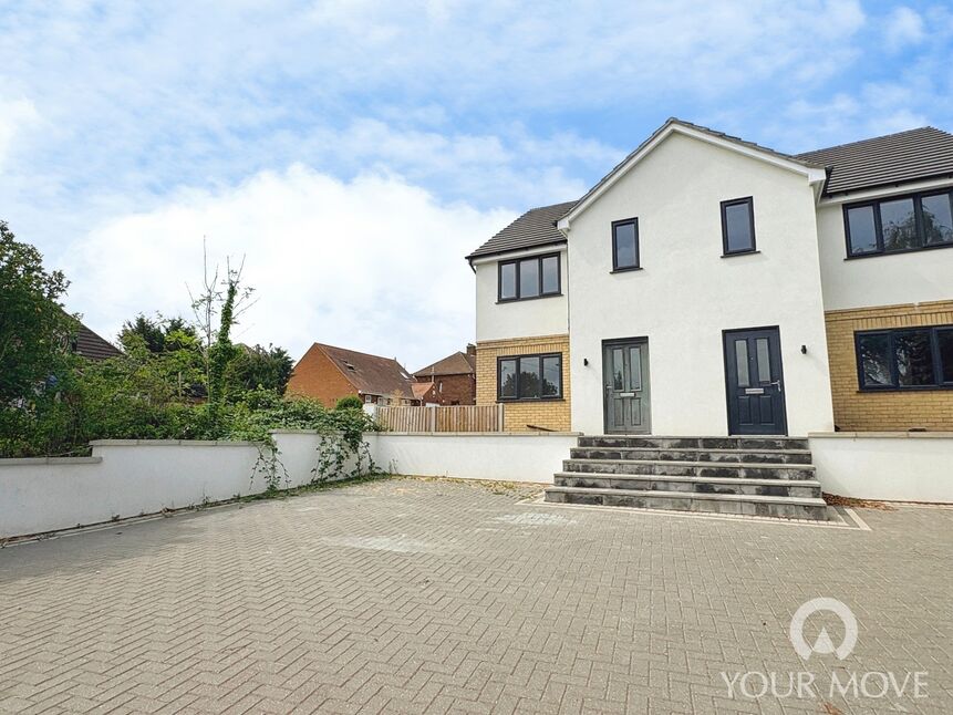 4 bedroom Semi Detached House for sale