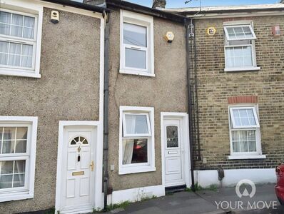 2 bedroom Mid Terrace House to rent