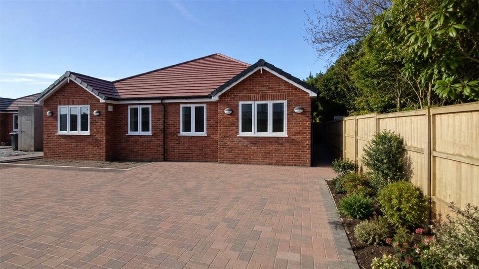 2 bedroom Semi Detached Bungalow for sale