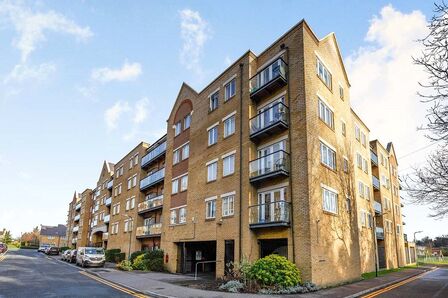 Black Eagle Drive, 1 bedroom Flat to rent, &pound;1,150 pcm