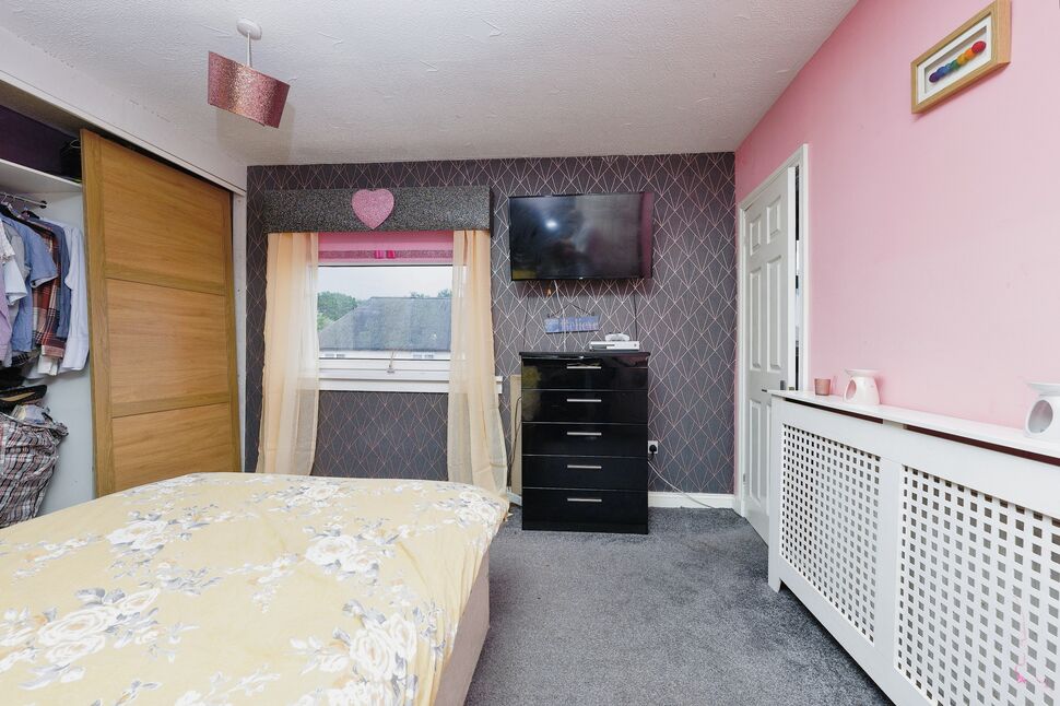 2 bedroom Mid Terrace House for sale, Backmuir Road, Hamilton, ML3 £