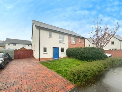 3 bedroom Semi Detached House to rent