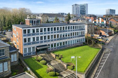 Cadzow Street, 3 bedroom Flat to rent, &pound;1,395 pcm