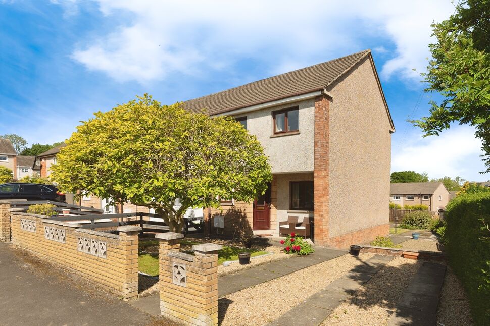 2 bedroom End Terrace House for sale