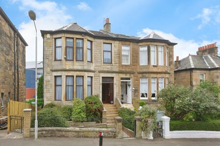 5 bedroom Semi Detached House for sale