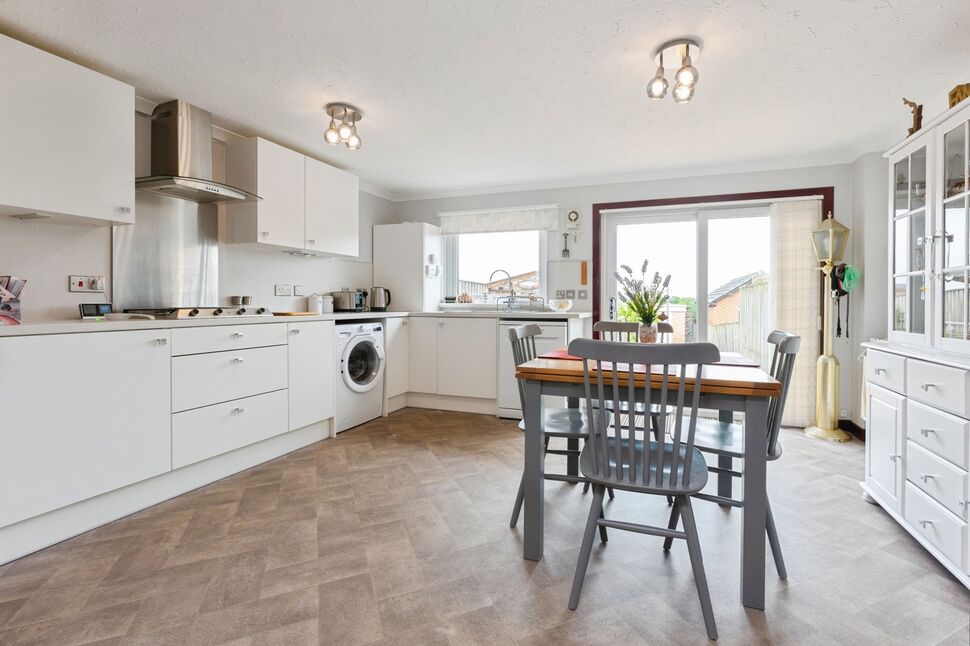 Kitchen / Dining